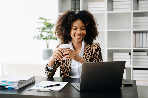 A Freelancer's Guide to Harnessing Expertise to Generate Passive Income